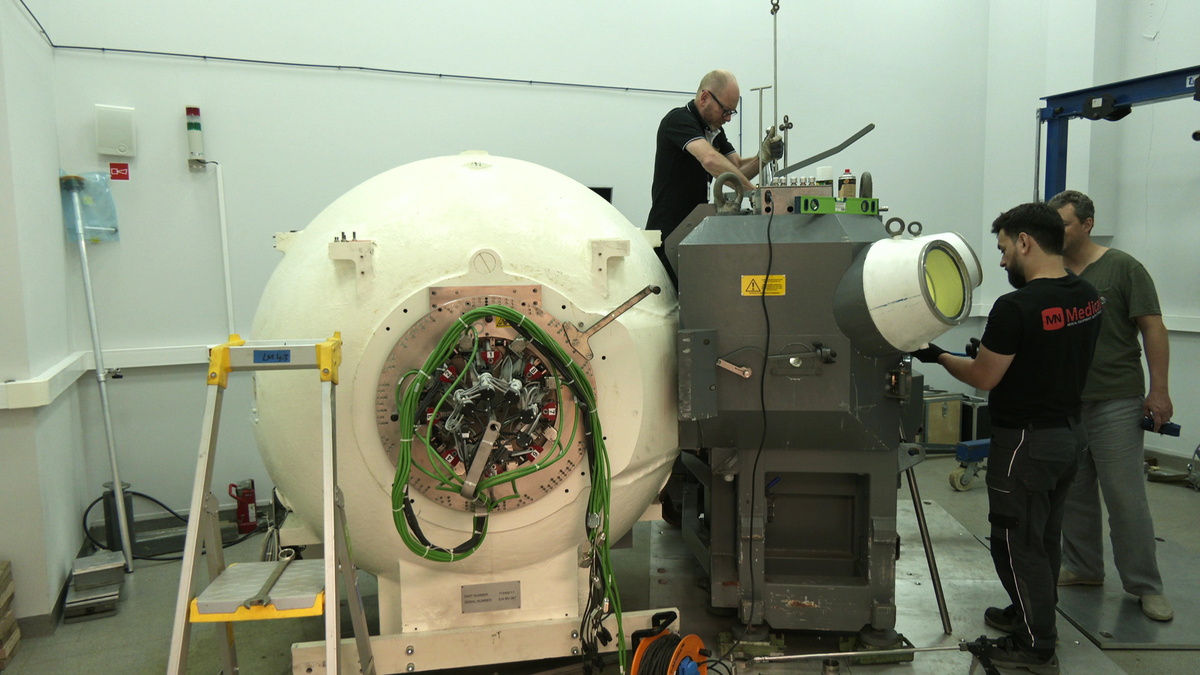    В ОКБ Ханты-Мансийска закончили перезарядку гамма-ножа