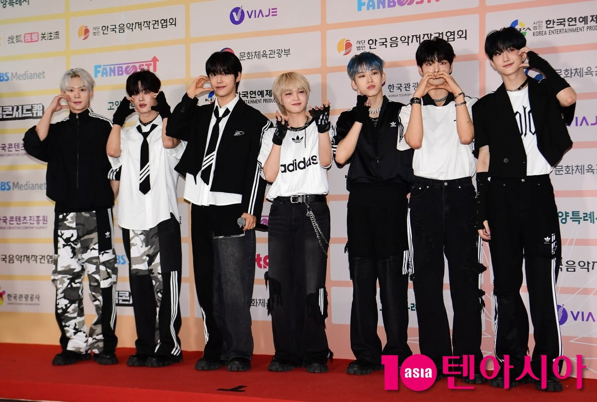 Фото = База данных TEN ASIA