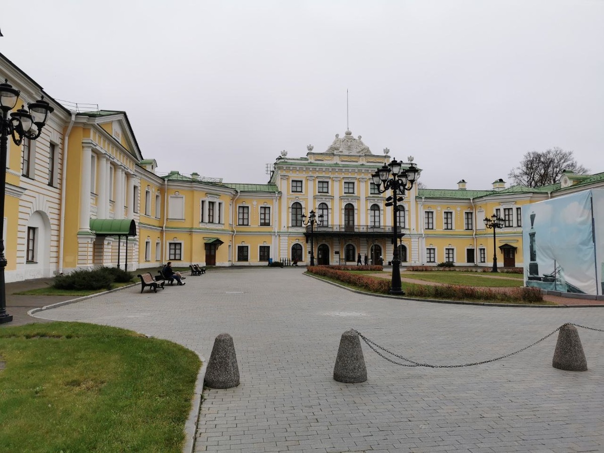 Императорский путевой дворец — памятник архитектуры XVIII века