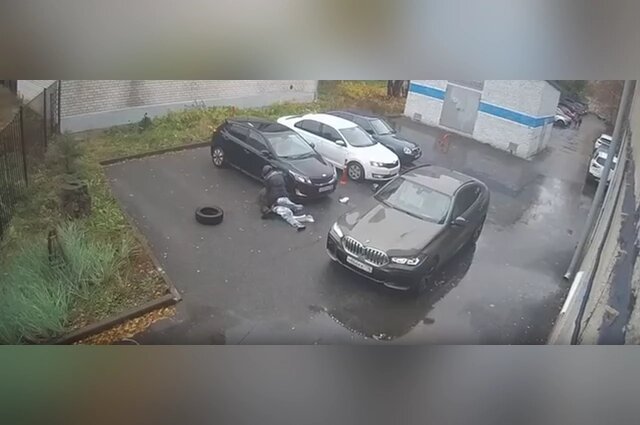    На женщину напали рано утром у школы. Фото: АиФ-Казань