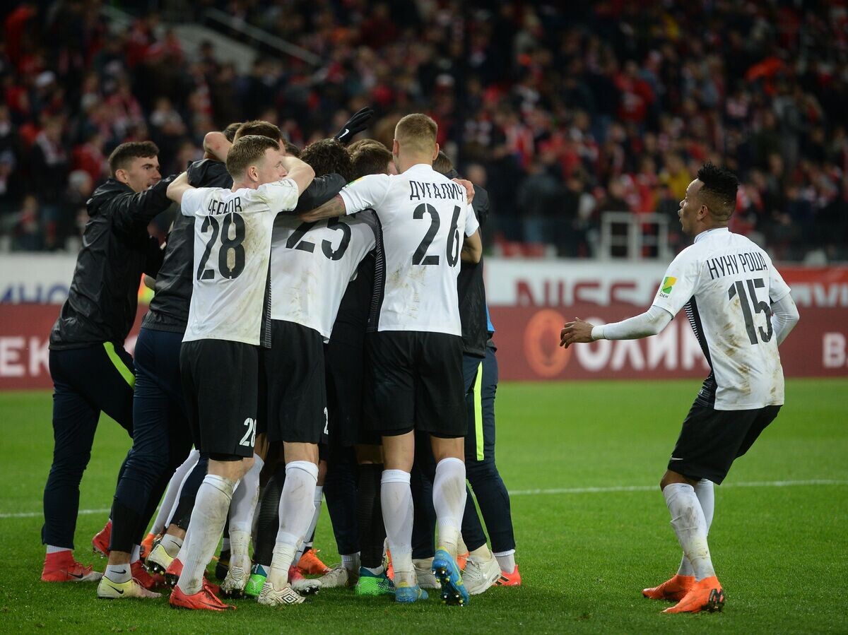    Футболисты "Тосно" радуются победе© РИА Новости / Владимир Астапкович