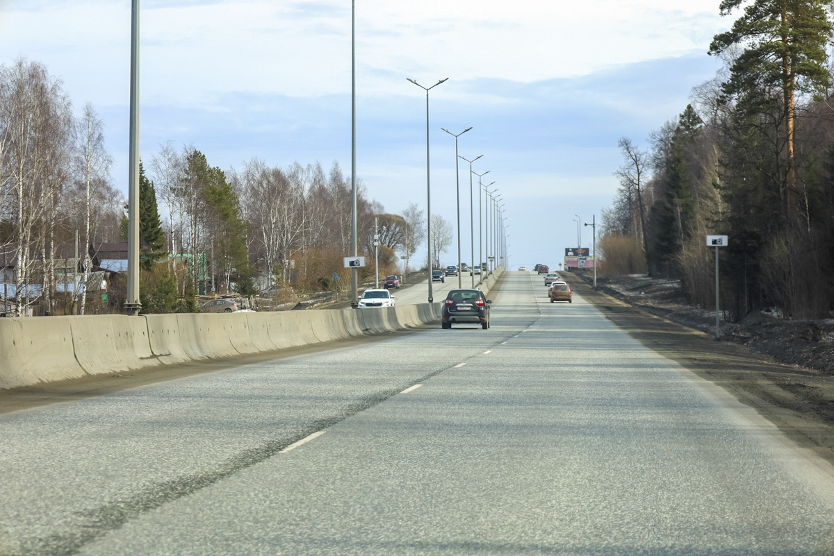 Дорожная техника подрядных организаций круглосуточно находится на дежурстве.  Фото: ФедералПресс / Елена Майорова