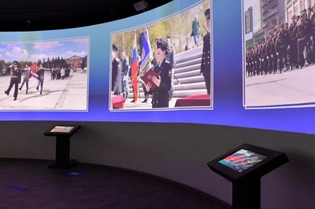    В Новосибирске состоялось открытие выставки о судебных приставах России