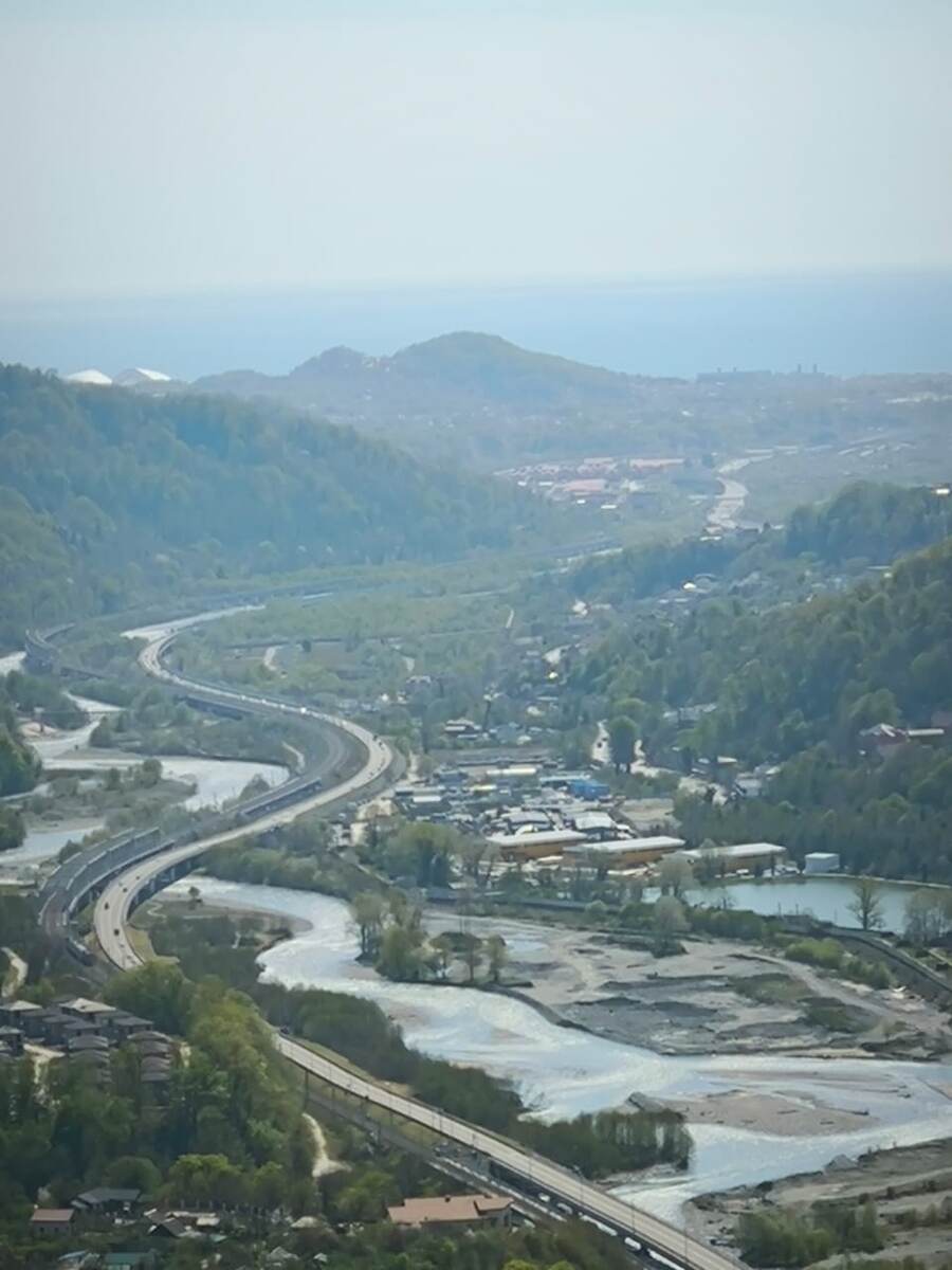 Вид с  высоты гор