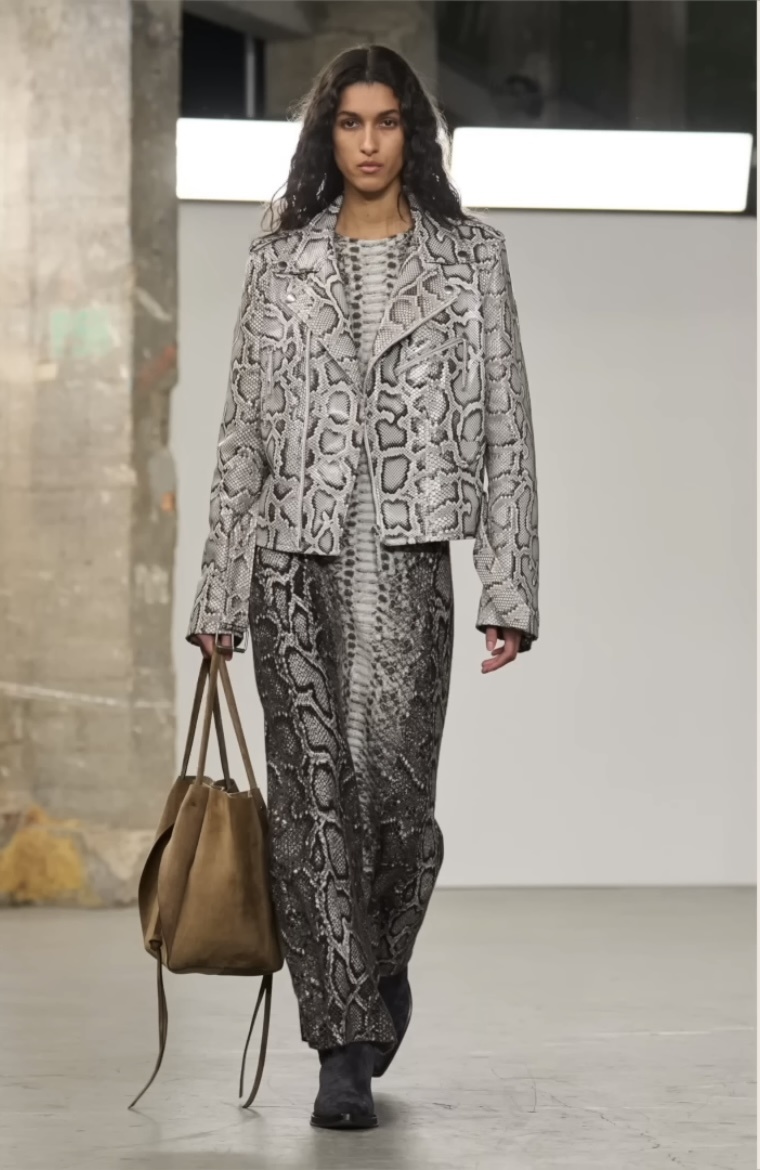 Фото:официальный сайт Fendi, Vogue,Gabriela Hearst, Altuzarra, MIU MIU, Burberry