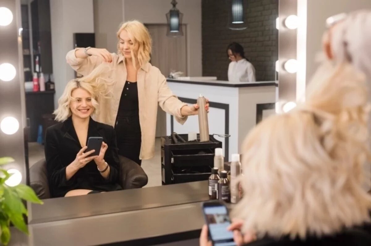    Жительница Новосибирска облысела после похода в салон красоты