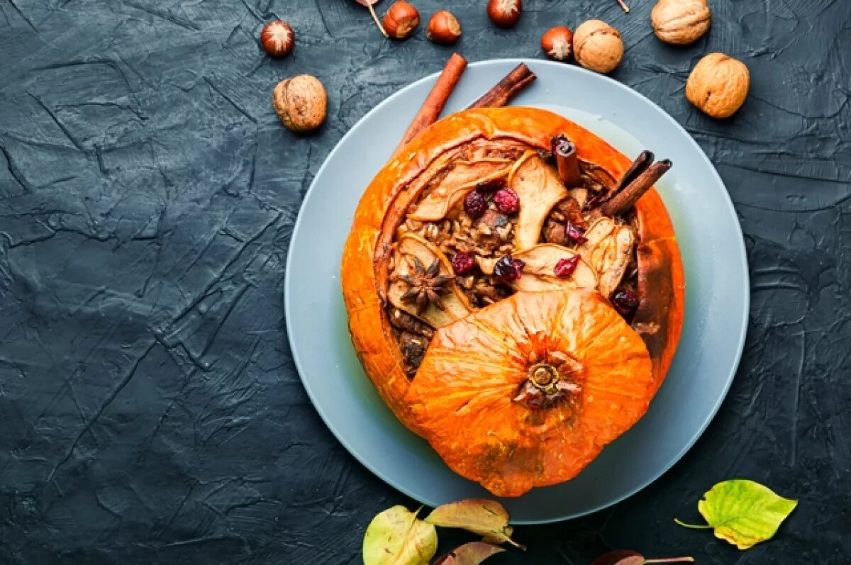    В тыкве содержится масса полезных веществ при небольшом количестве калорий.