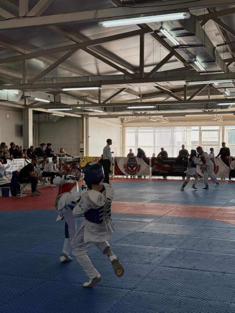   📷
