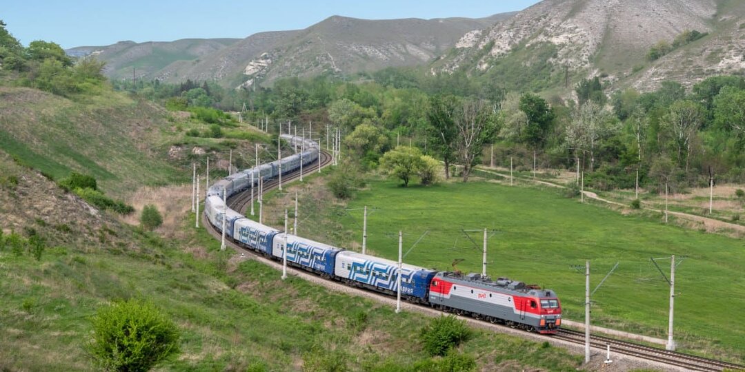 Как дешево купить билеты на поезд «Таврия»