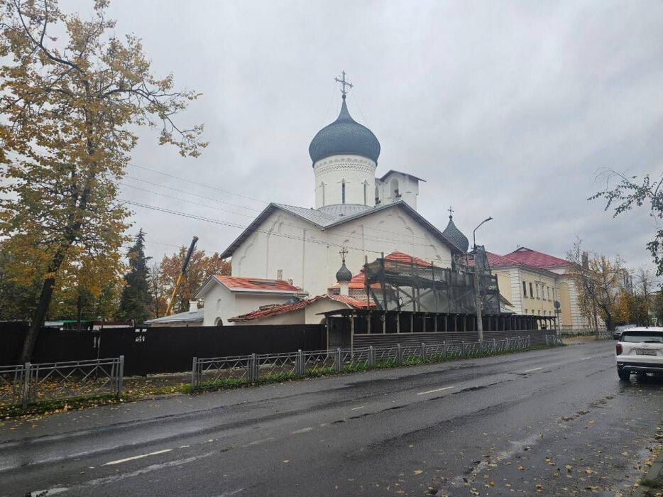 Благоустройство вокруг церкви Николы со Усохи в Пскове
Фото: АНО «Возрождение объектов культурного наследия в городе Пскове (Псковской области)»