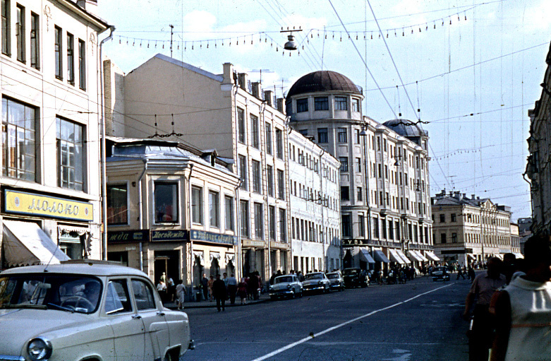 Сретенка в 60-е годы прошлого века.