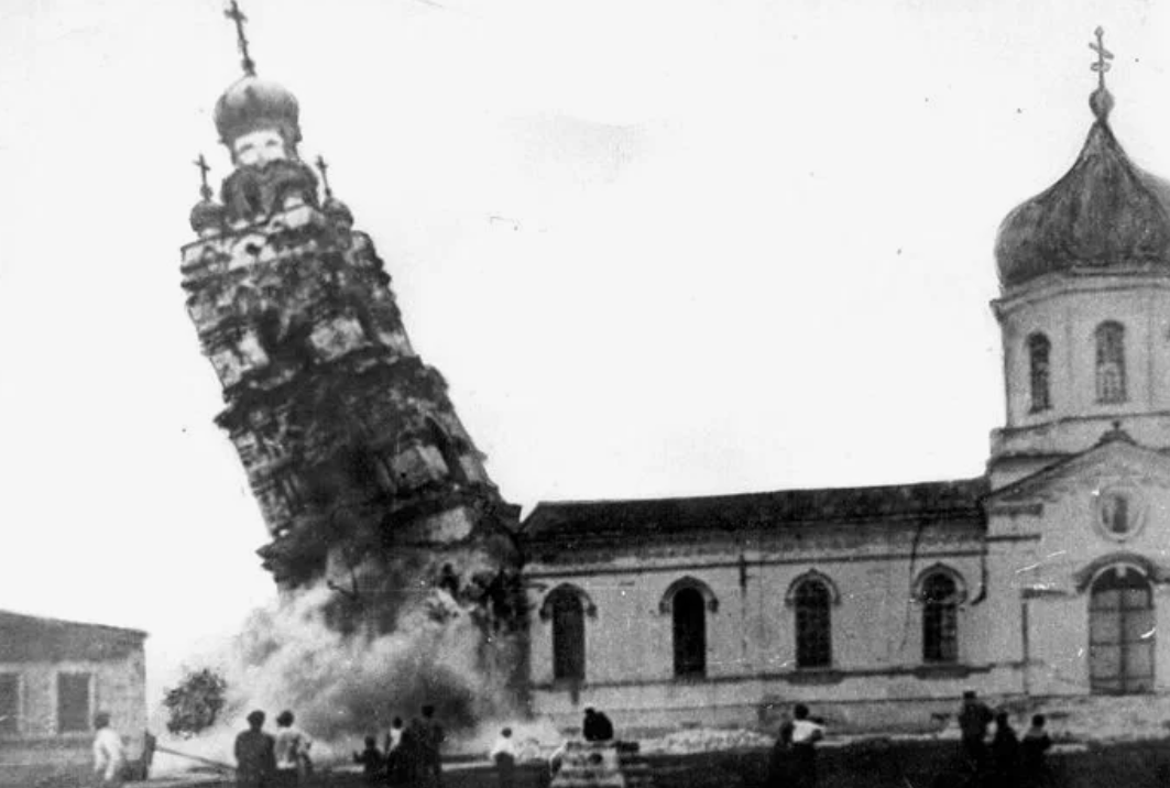 Разрушение храмов в 1917 году. https://orthochristian.com/167919.html