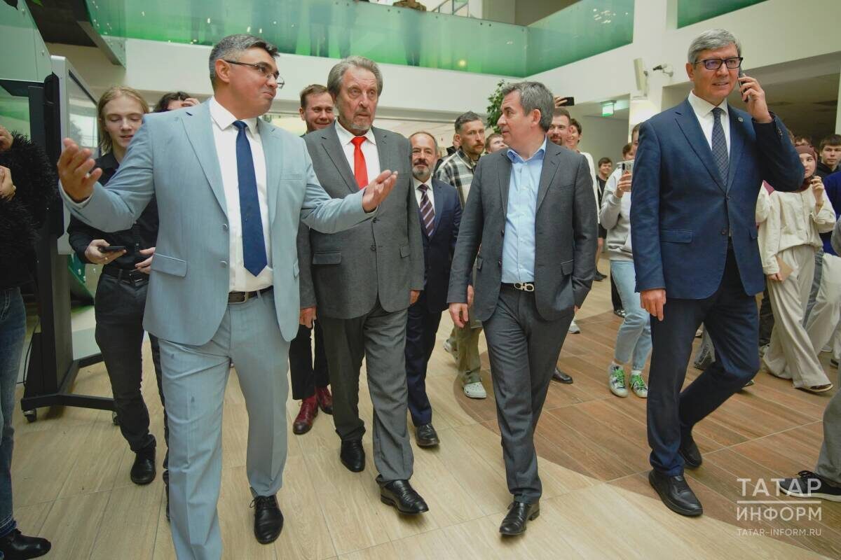 Особое место в визите предпринимателя заняла поездка в самый молодой город России и центр IT-отрасли Татарстана – ИннополисФото: © Владимир Васильев / «Татар-информ»