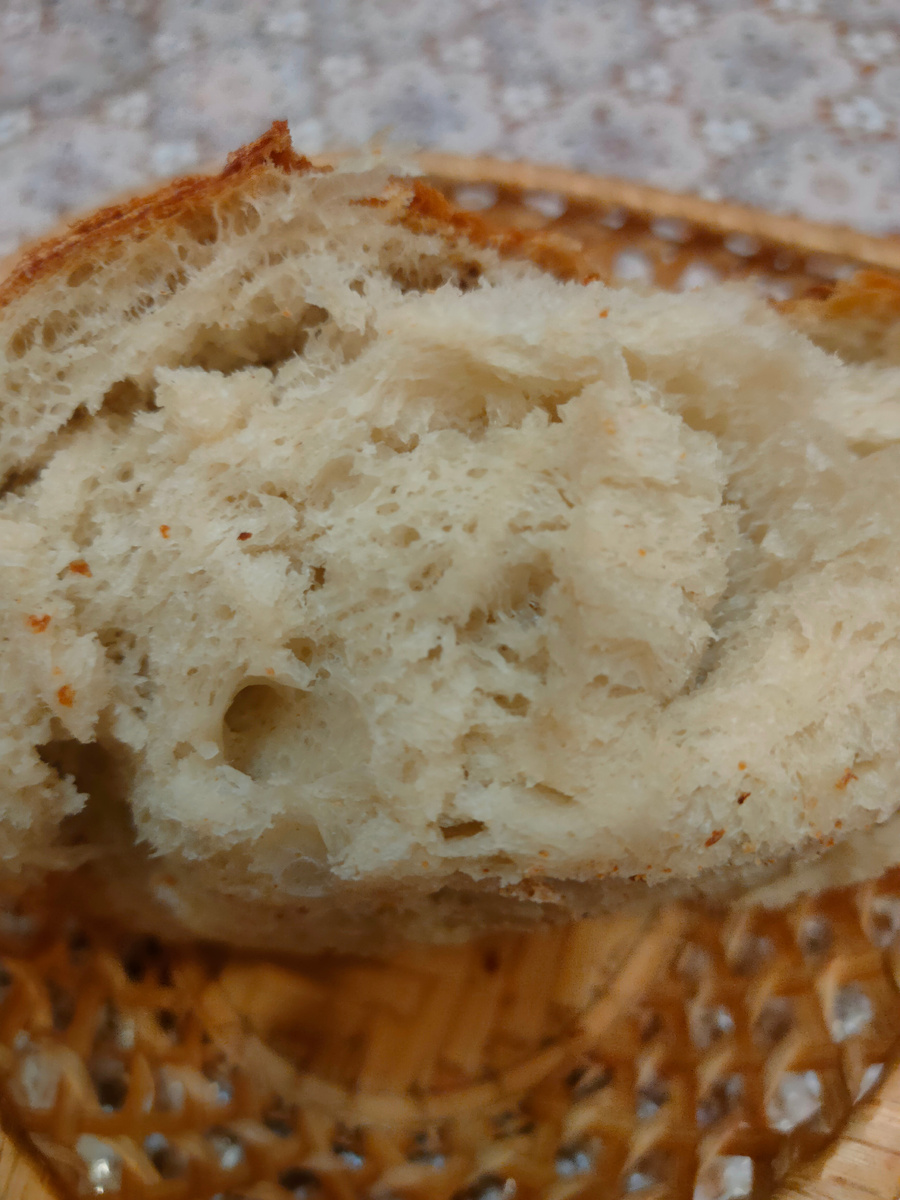 А внутри... Липкий сырой...