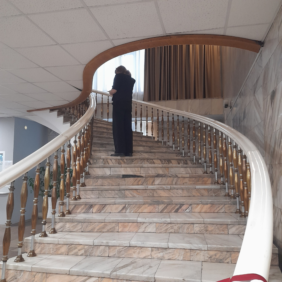 Фото автора. Лестницы на второй этаж