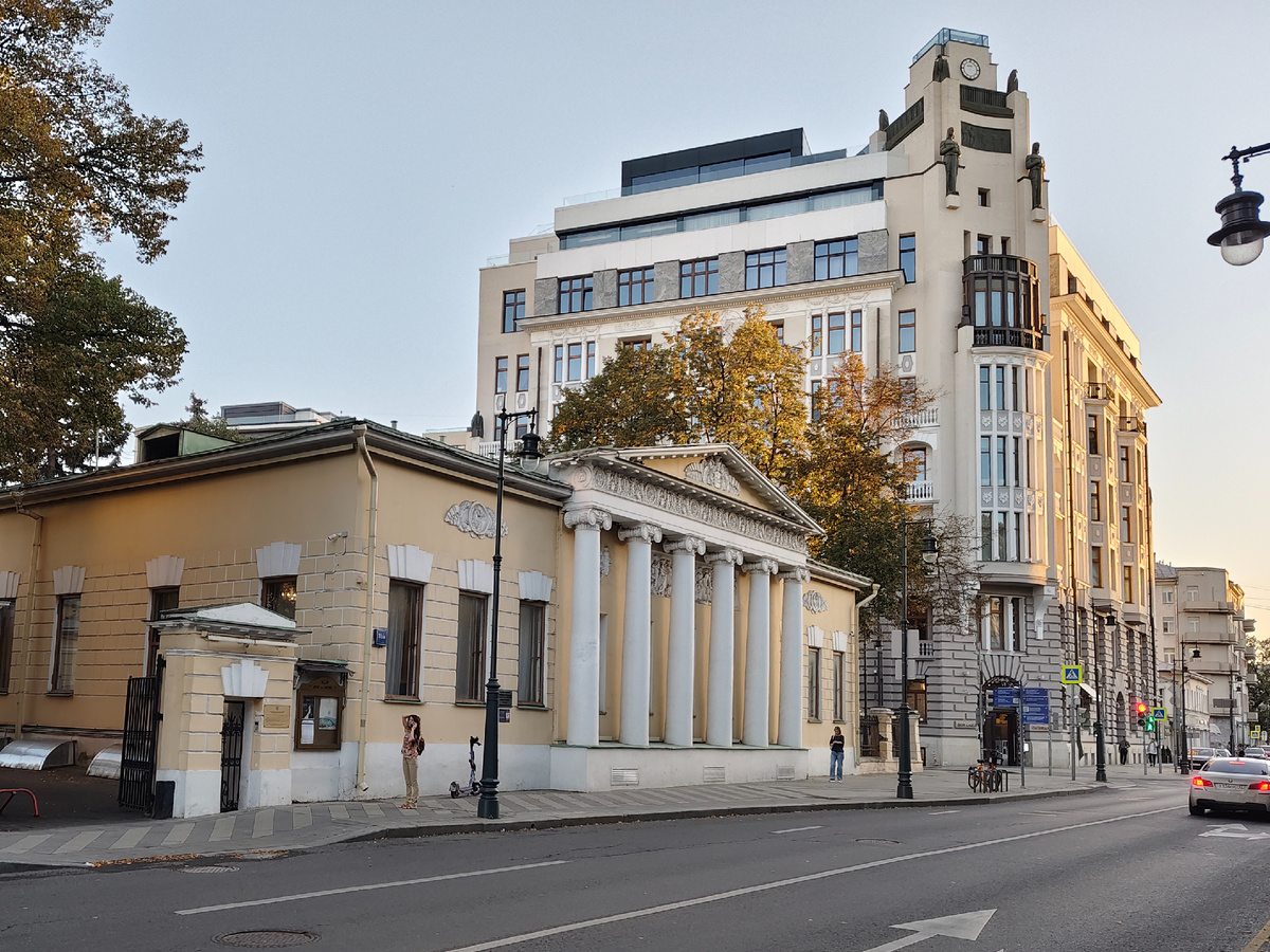 Литературная экспозиция Государственного музея Л.Н. Толстого на Пречистенке