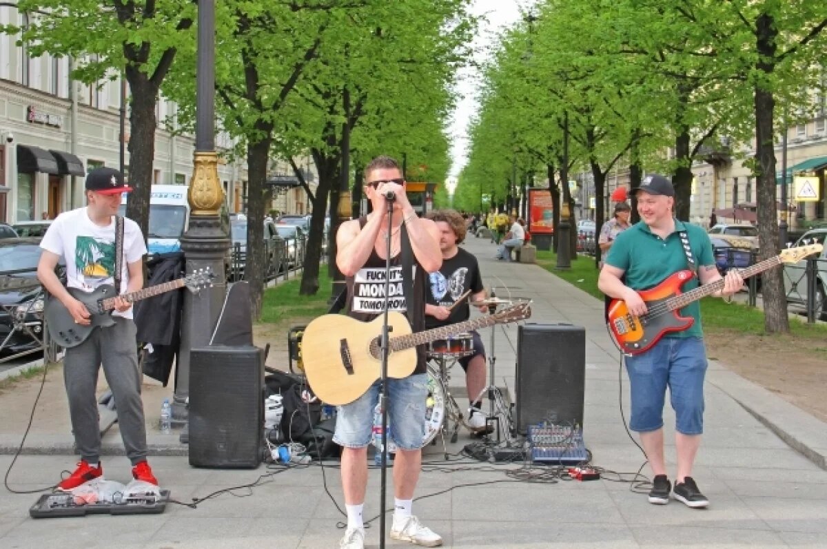    В Калининграде введут ответственность за нарушения при уличных выступлениях