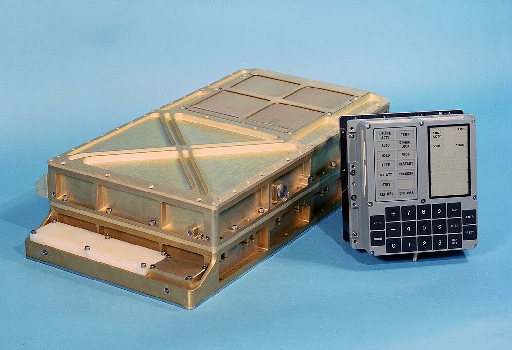 Apollo Guidance Computer, Wikimedia Commons