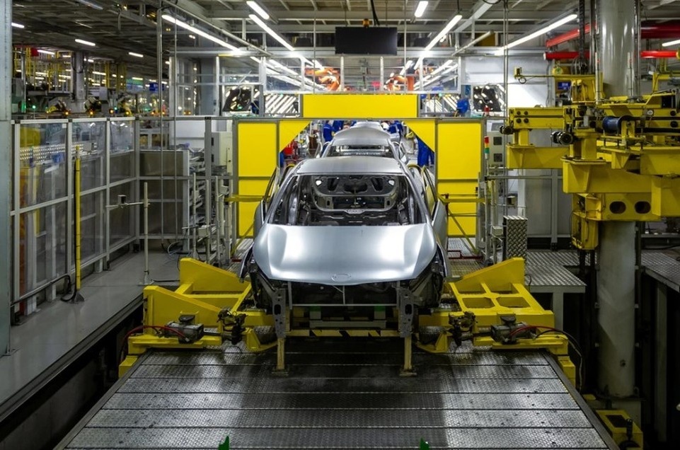    «АвтоВАЗ» будет работать в четырехдневном графике до конца 2025 года Олег ЗОЛОТО