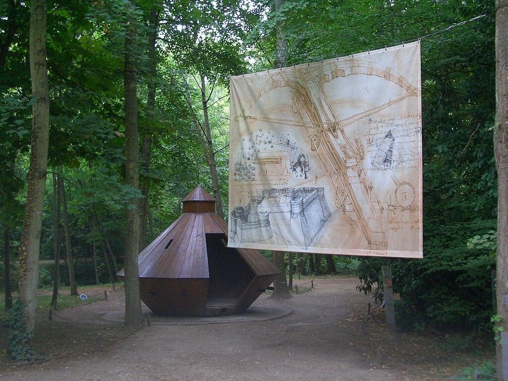 Экспозиция рисунков и копий изобретений Леонардо в парке