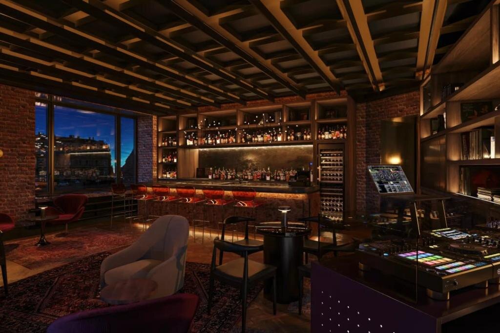 Интерьер бара «Catch 22». Фото: сайт проекта.