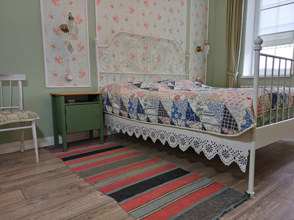 Подзор производство СССР, домотканый коврик ручная работа бабушки мужа. фото автора