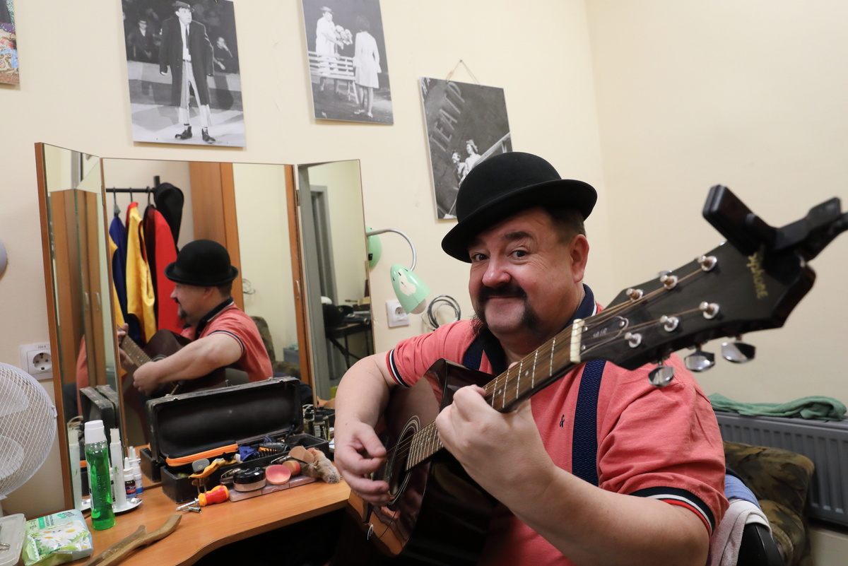 Сергей Просвирнин в гримерке Казанского цирка, фото: Казанский цирк