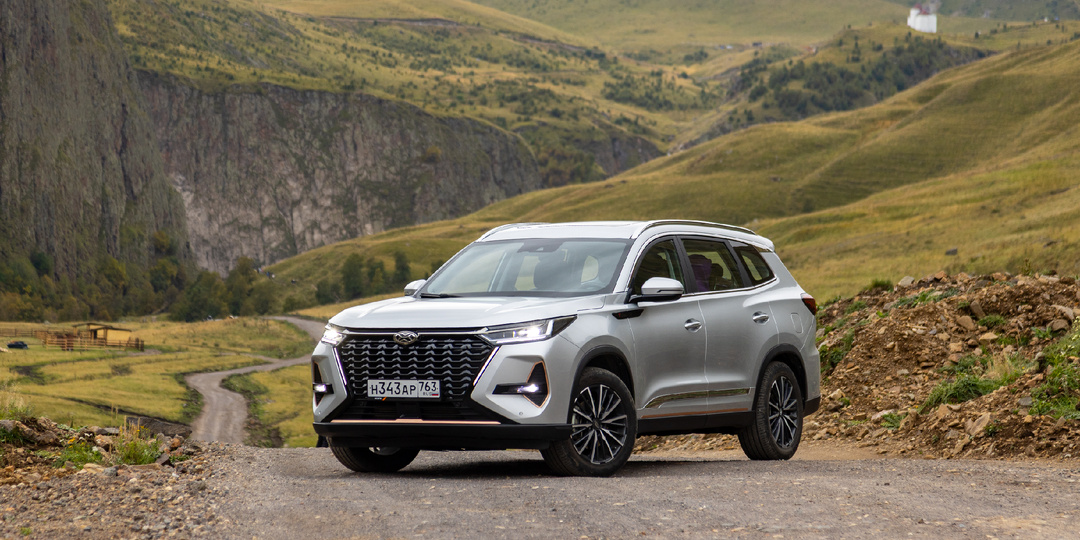 Плюсы и минусы Xcite X-Cross 8: проверил кроссовер горами Кавказа