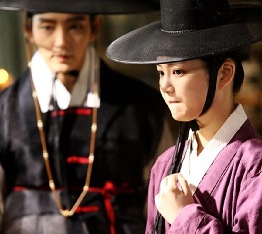 Дорама "Учёный, гуляющий по ночам" 2015