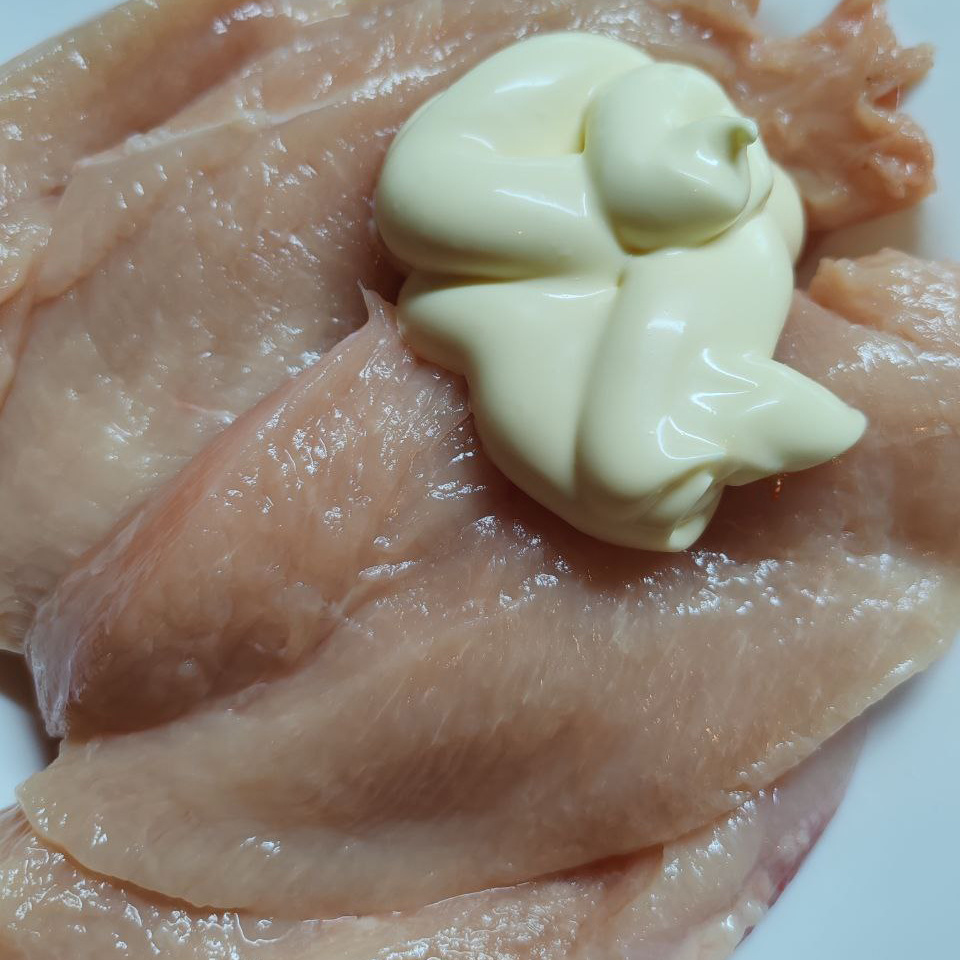 Добавляем майонез