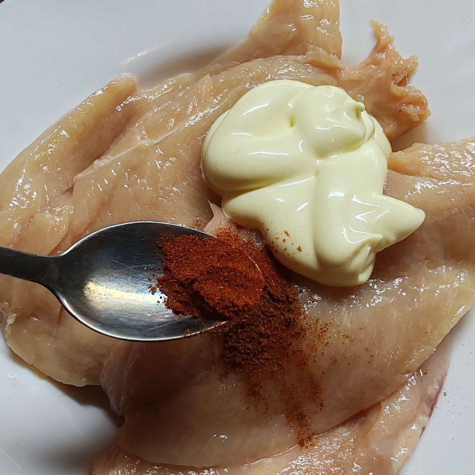 Сладкую и копчёную паприку в одинаковых граммовках