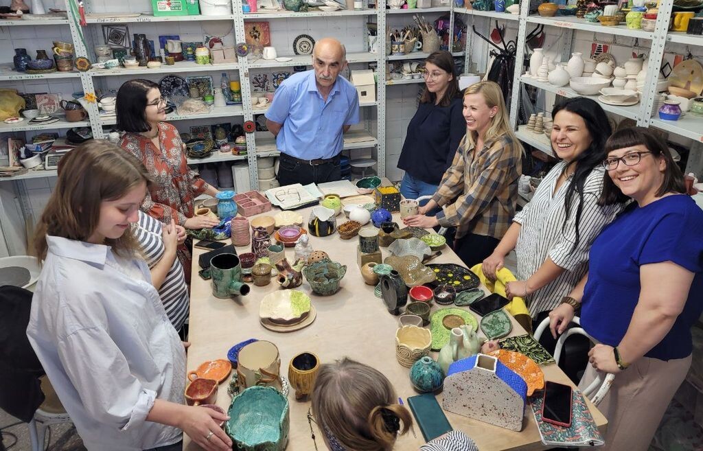 Важным преимуществом обучения в Русской Академии Ремесел является получение диплома гособразца