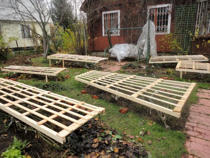 Укрытие роз на зиму. Источник фото Pinterest