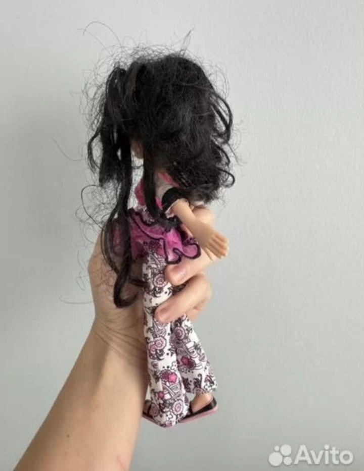 Вот такое чудо продают на авито за кучу денег. И не факт, что спасут кипяток и бальзам.