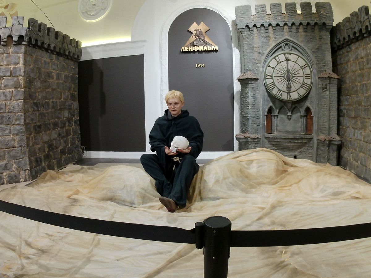 Вот такие там декорации.