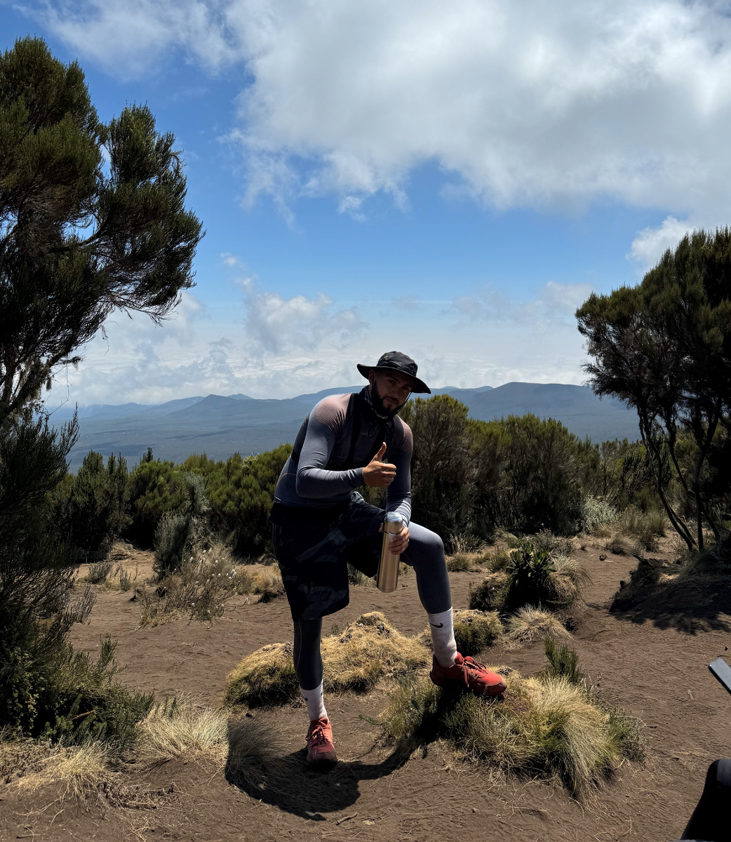 Я в Африке. Восхождение на вершину горы Килиманджаро. День второй.