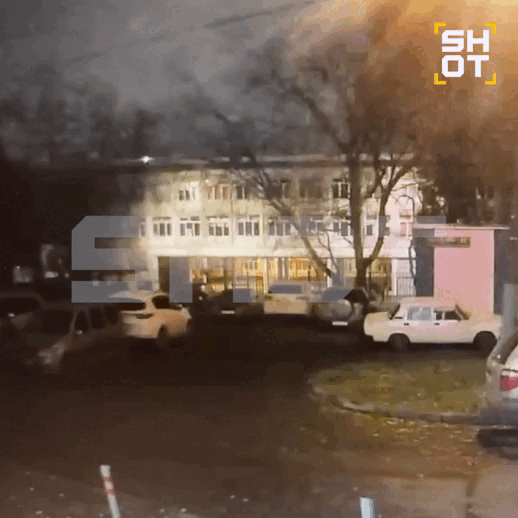    Преступник вытирает нож и уходит. Кадры с Telegram-канала SHOT