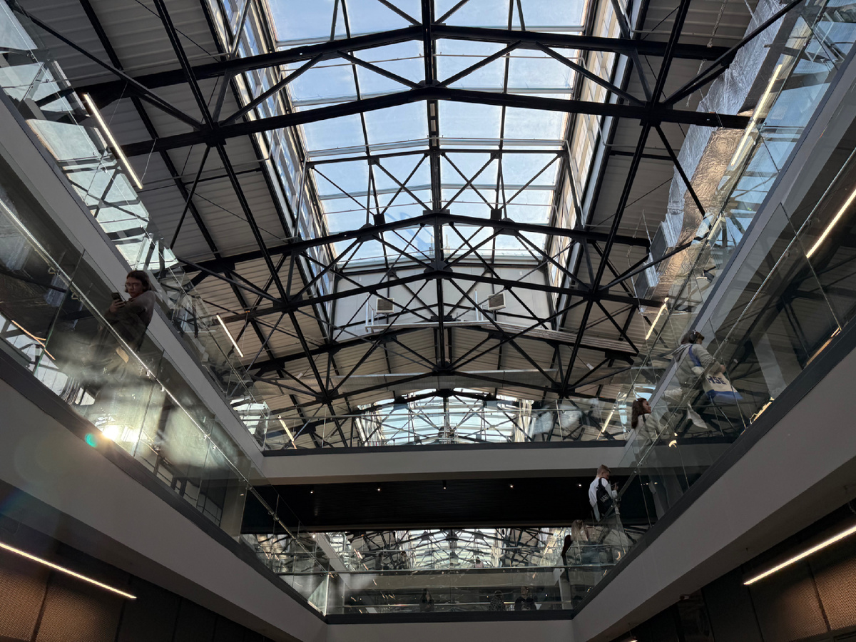 Здание ВШЭ внутри 