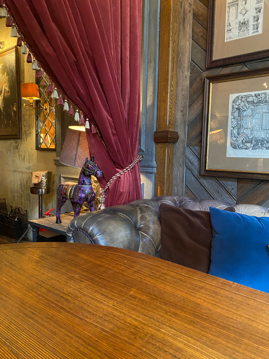 Вот такой стол предложили гостям. Фото автора.