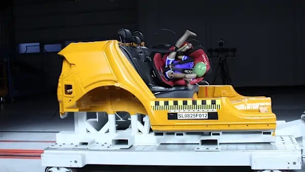 Reecle 360 ZA10 i-Size - кресло показало неудовлетворительные результаты по краш-тестам