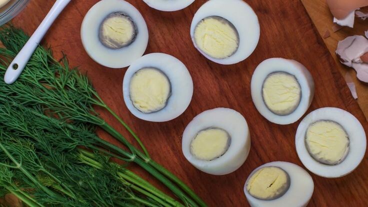 Переваренные желтки с голубоватой каёмкой