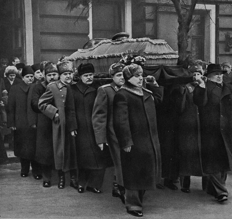 Фото с похорон Иосифа Сталина, опубликованное 15 марта 1953 года в журнале «Огонёк».