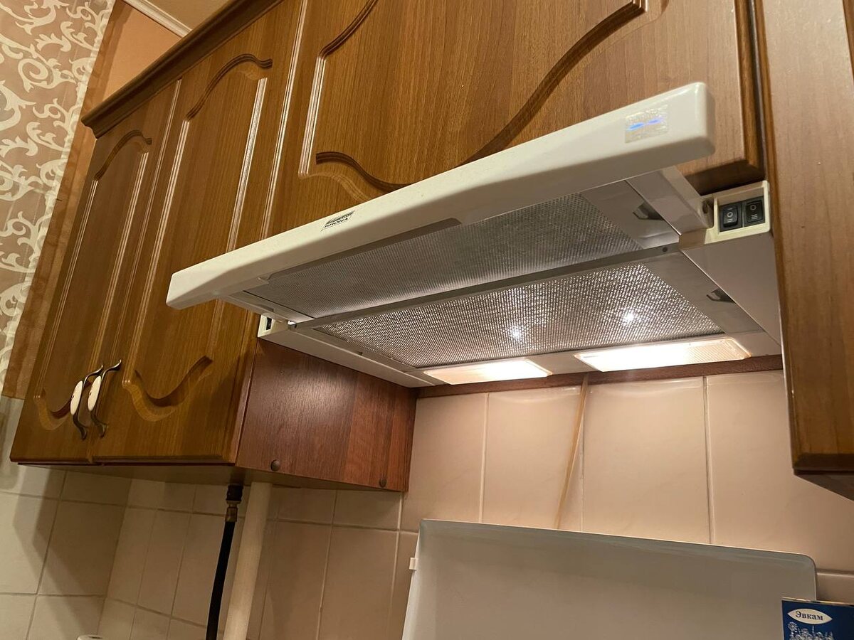    Почему умные хозяева давно отказались от вытяжки на кухне: нашли более удобный вариант