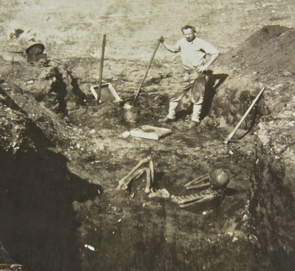 Глидден. Крупный скелет, найденный им. (Фото: bloximages.chicago2.vip.townnews.com).