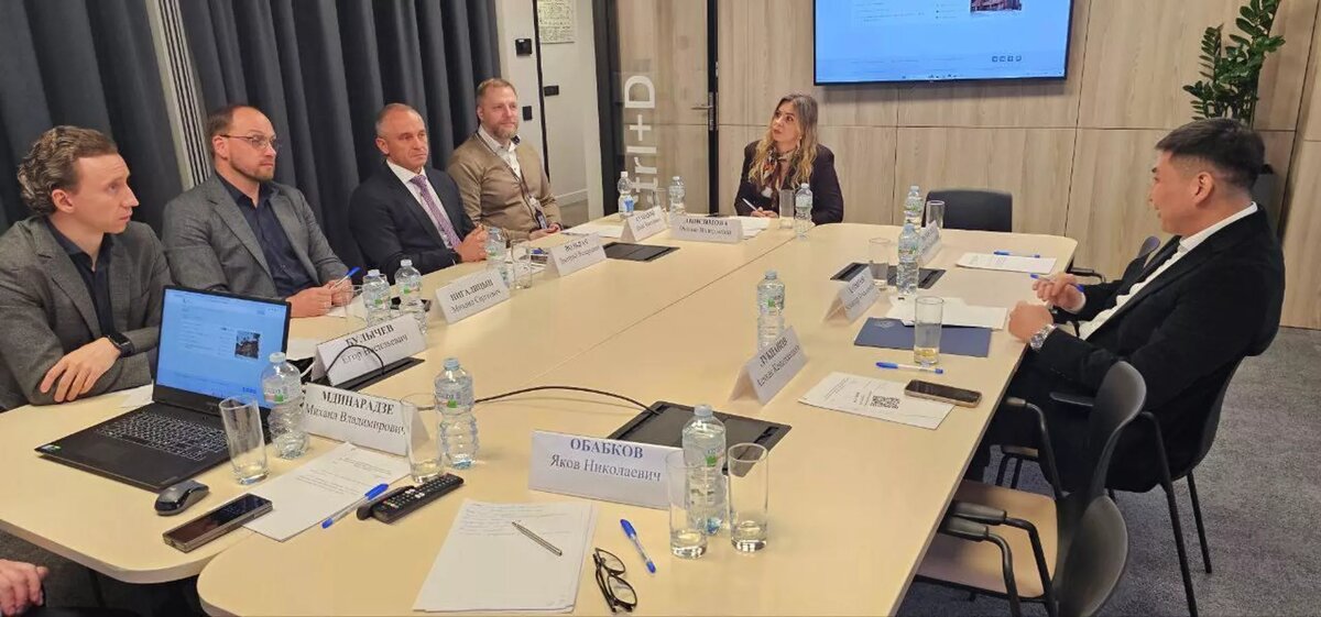 Руководитель Росаккредитации Дмитрий Вольвач встретился с руководителем Национального центра аккредитации Казахстана Искандером Хамитовым
© Photo : Росаккредитация