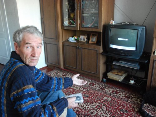 Иллюстративное изображение: просмотр ТВ в Саратовской области РФ.