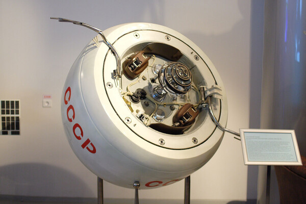    Реплика «Венеры-4» без парашютов / Музей космонавтики в Москве