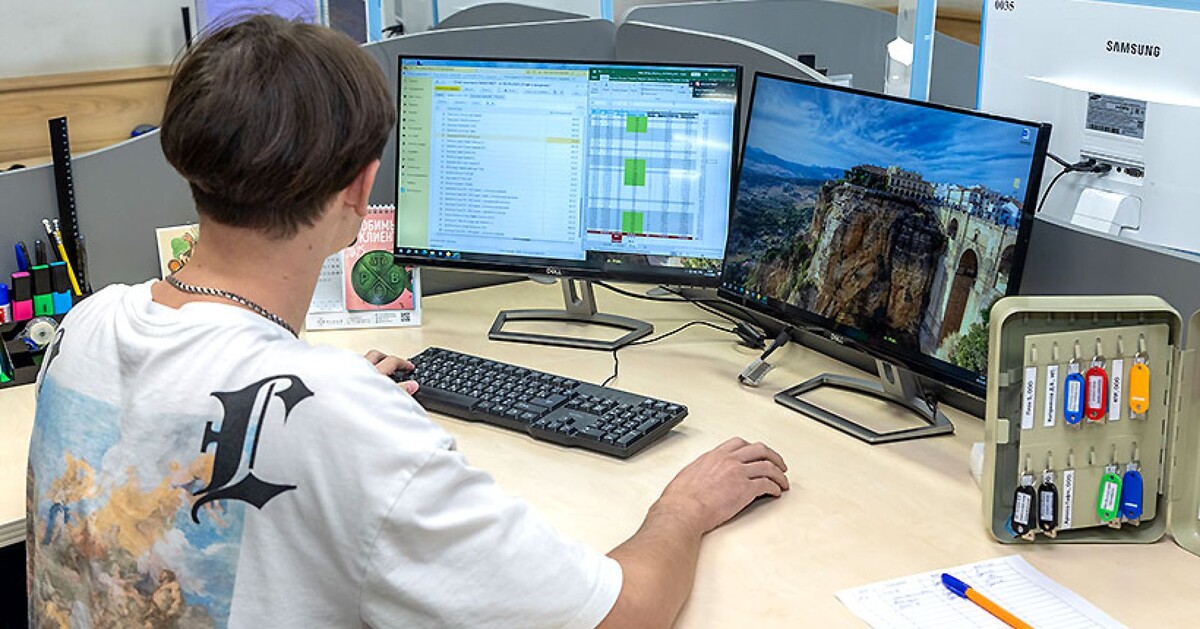 Профессиональные компетенции не измеряются количеством дипломов и сертификатов, здесь всё зависит от вашей востребованности на рынке труда.