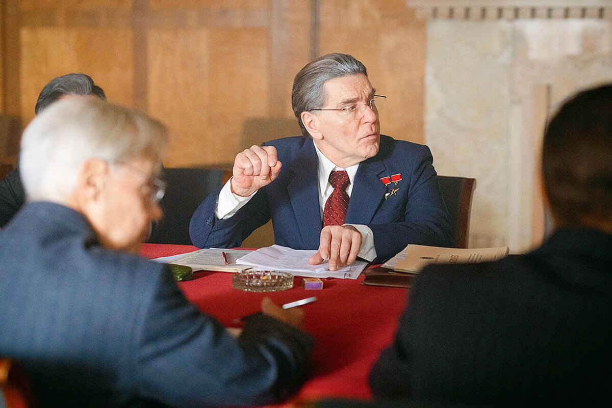    Сергей Маковецкий в роли Леонида Брежнева Пресс-служба Premier/KION