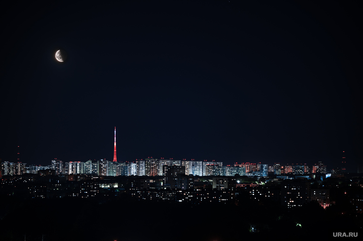 Предстоящую зиму определяли по рогам молодого месяца. Фото: Руслан Яроцкий © URA.RU